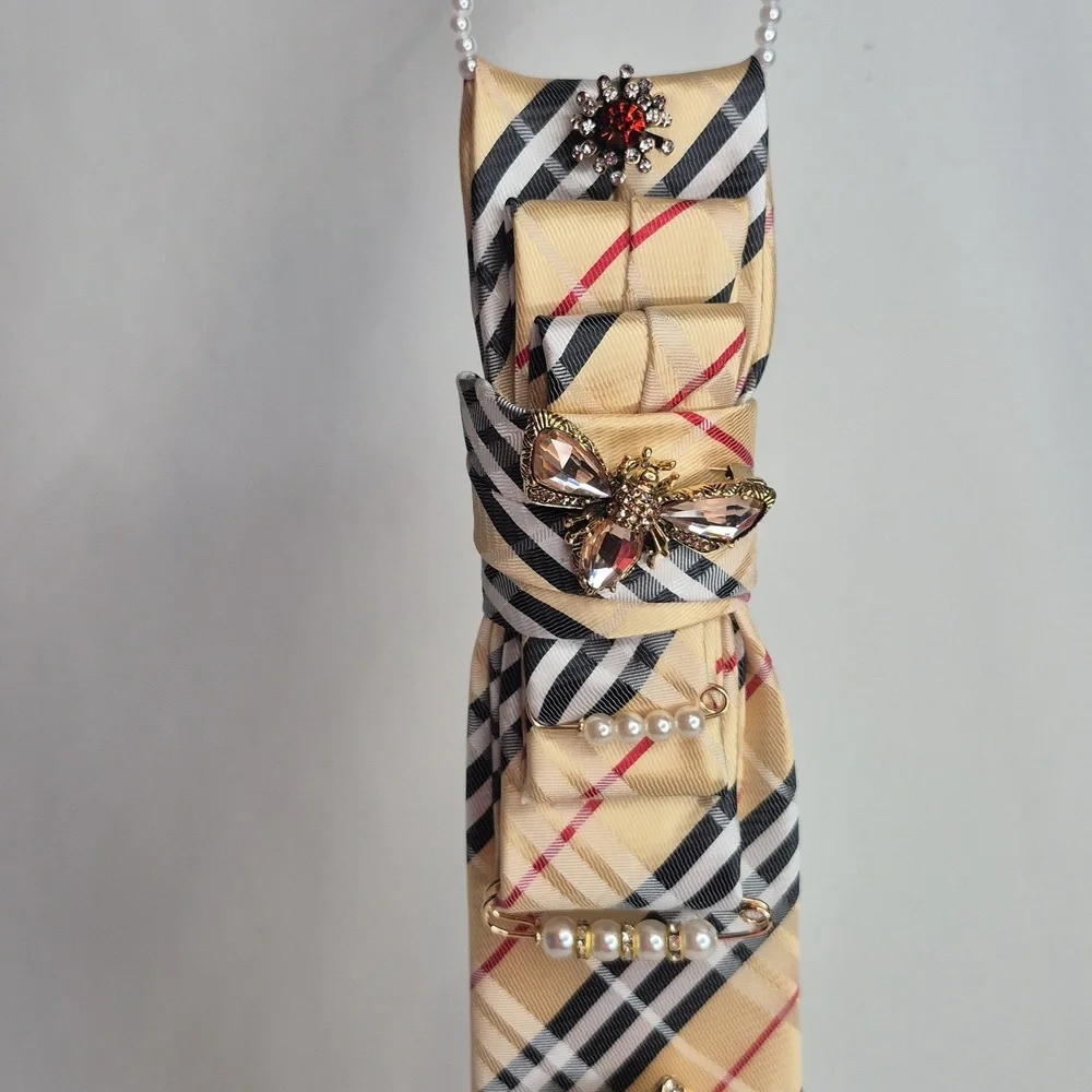 Handcrafted Luxury Fashion Necktie Necklace 📿 (PLAID PLEASURES)